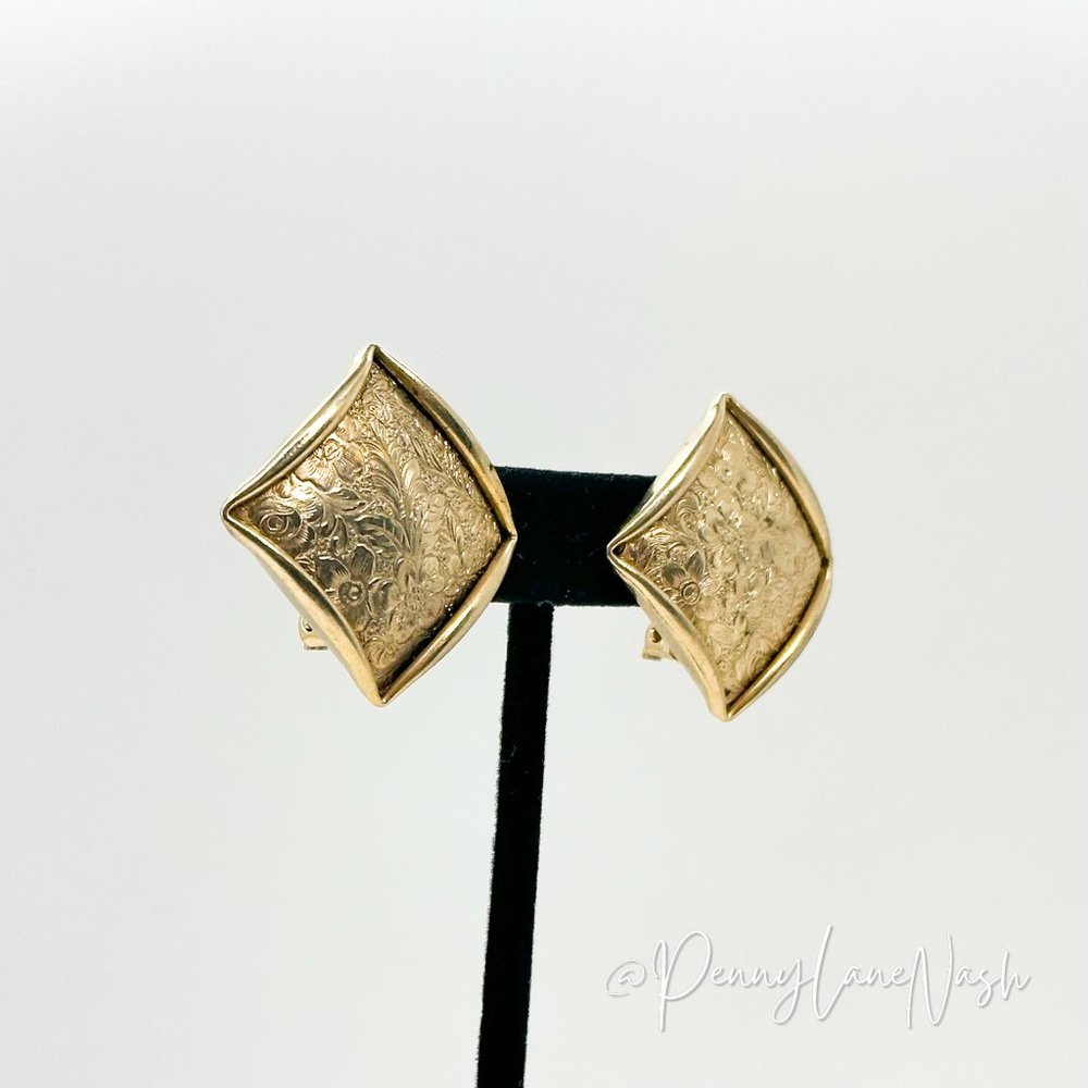 Vintage Square Etched Gold Plate Stud Earrings - Picture 2 of 8